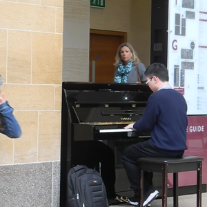 叶书记和白雪玲一家三口照片大全
